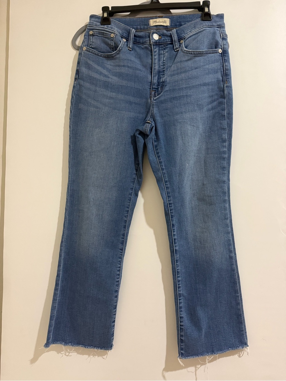 Madewell Cali Demi-Boot Mid Rise
Raw Hem Crop Jeans Wash 28